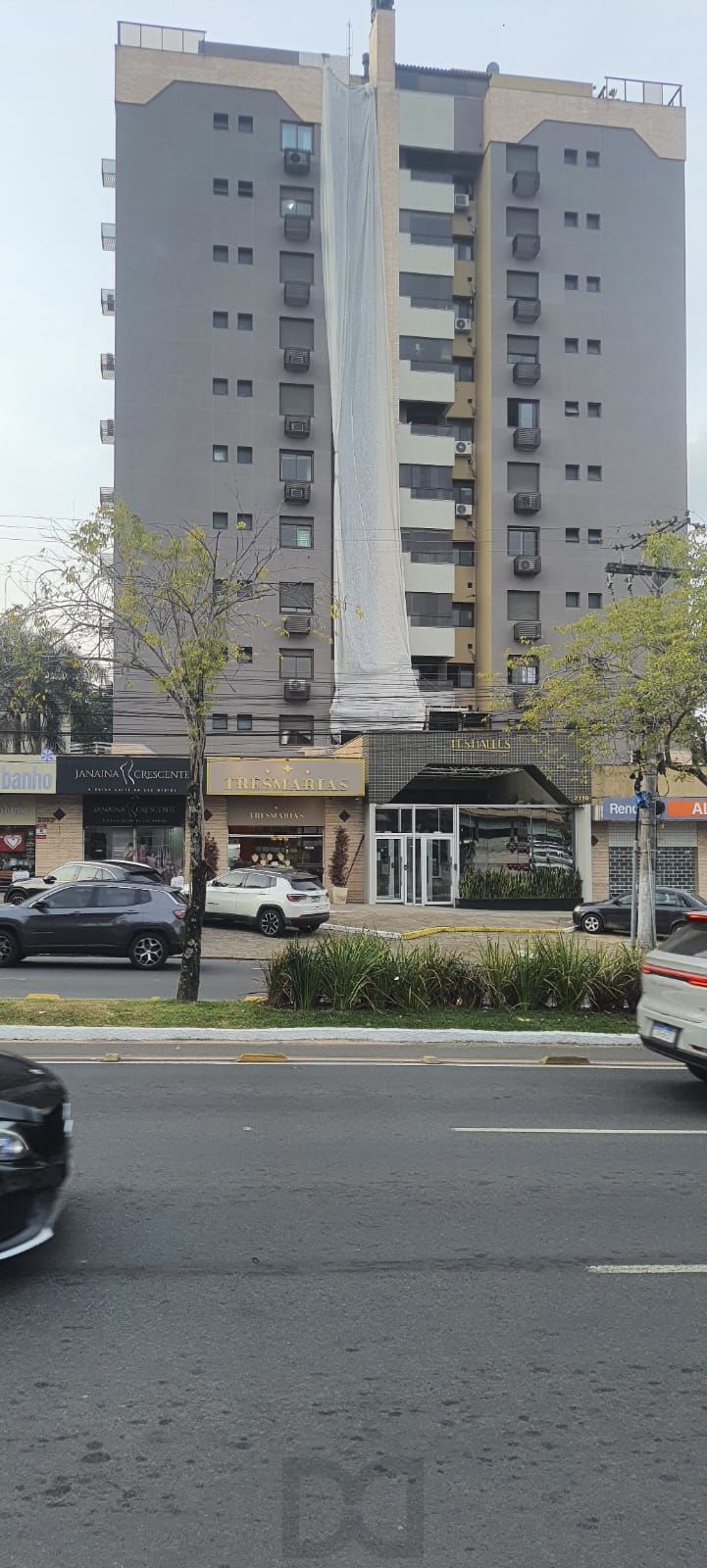 Excelente 2D C/Suíte e vaga coberta Três Figueiras - Porto Alegre — foto 5