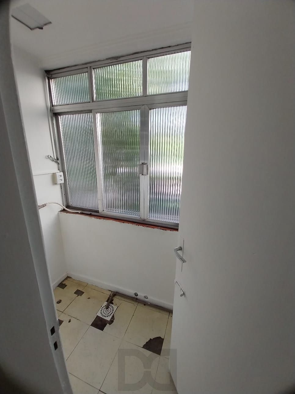 Apto 1D desocupado com BOX no Humaitá P. Alegre, Preço Atrativo — foto 32