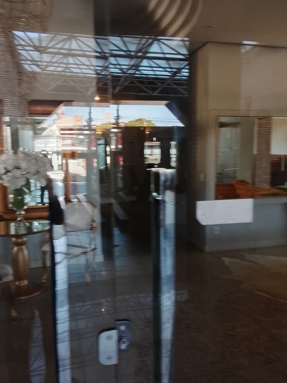 Excelente 2D C/Suíte e vaga coberta Três Figueiras - Porto Alegre — foto 8