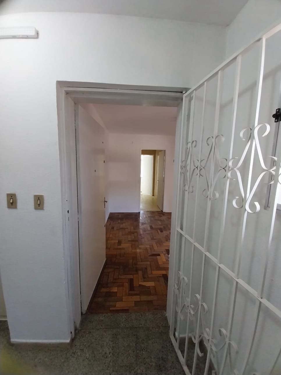 Apto 1D desocupado com BOX no Humaitá P. Alegre, Preço Atrativo — foto 37