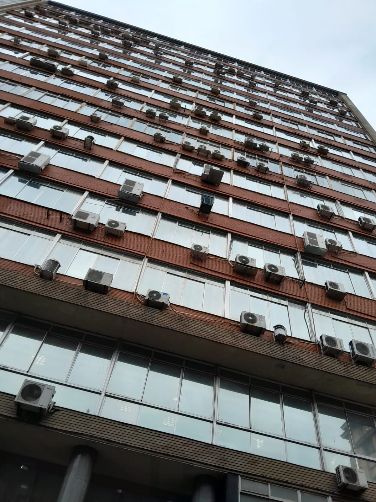Salas com meio andar,para empresas ou órgãos públicos com 262,41m2 ,Centro — foto 2