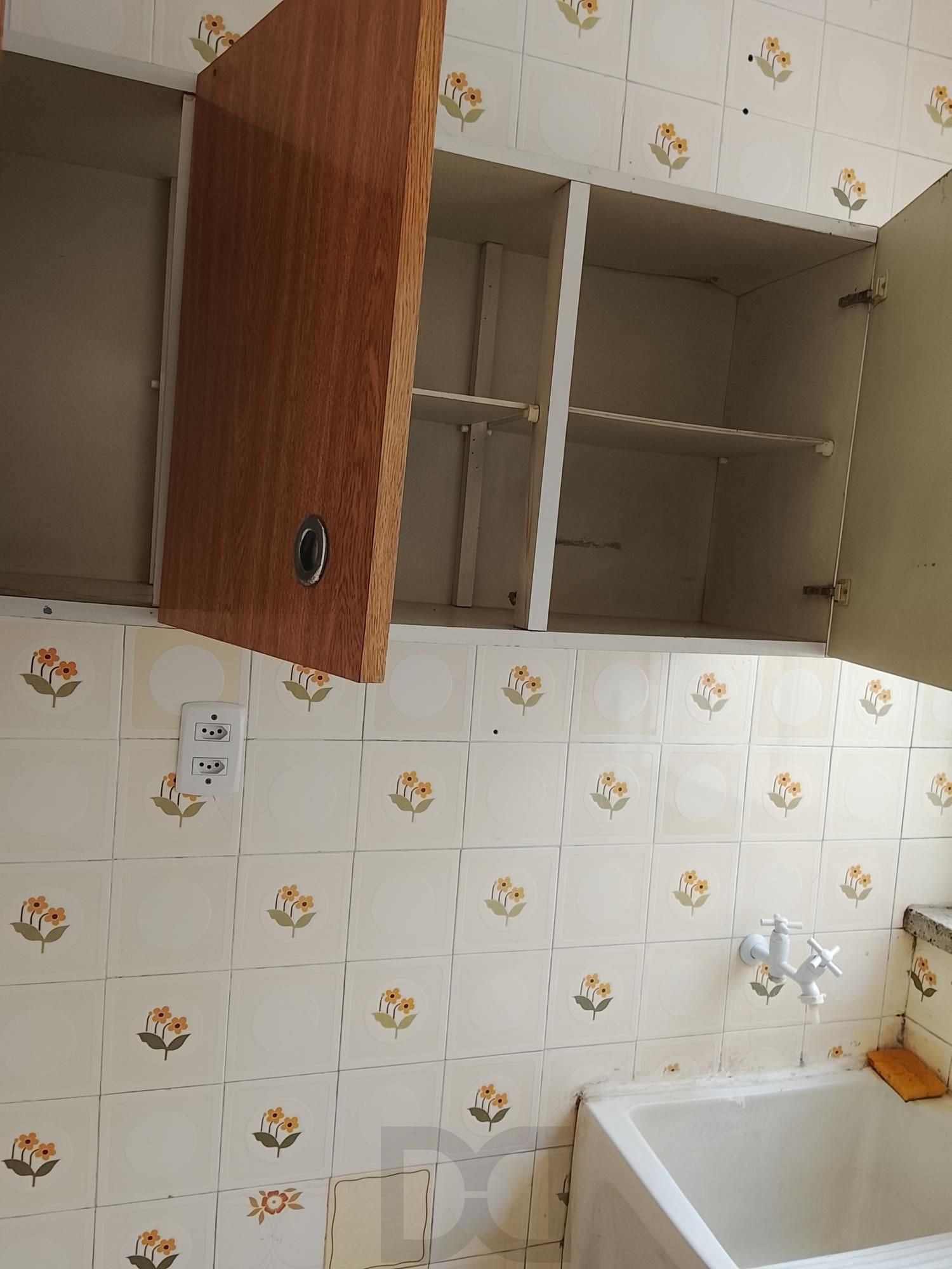 Excelente apto Lateral. 1D, sala, coz, área de serv. banh. Preço Atrativo! — foto 40