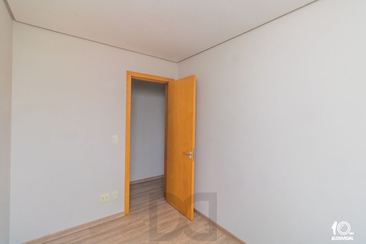 **Oportunidade Única! Apartamento com 3 quartos, 1 suíte e vaga em Porto Alegre!** — foto 14