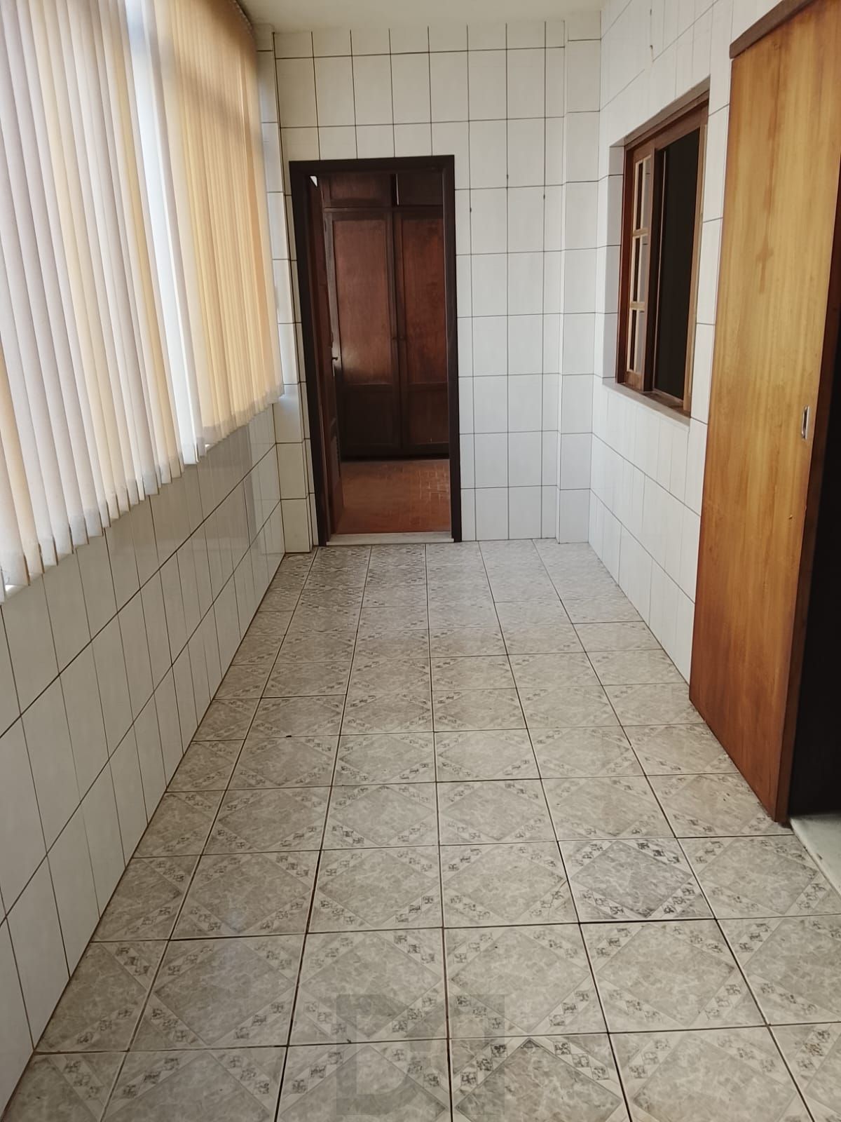 Oportunidade Única! Apartamento Semimobiliado de 3 Quartos e 1 Suíte Região Nobre em Porto Alegre — foto 19
