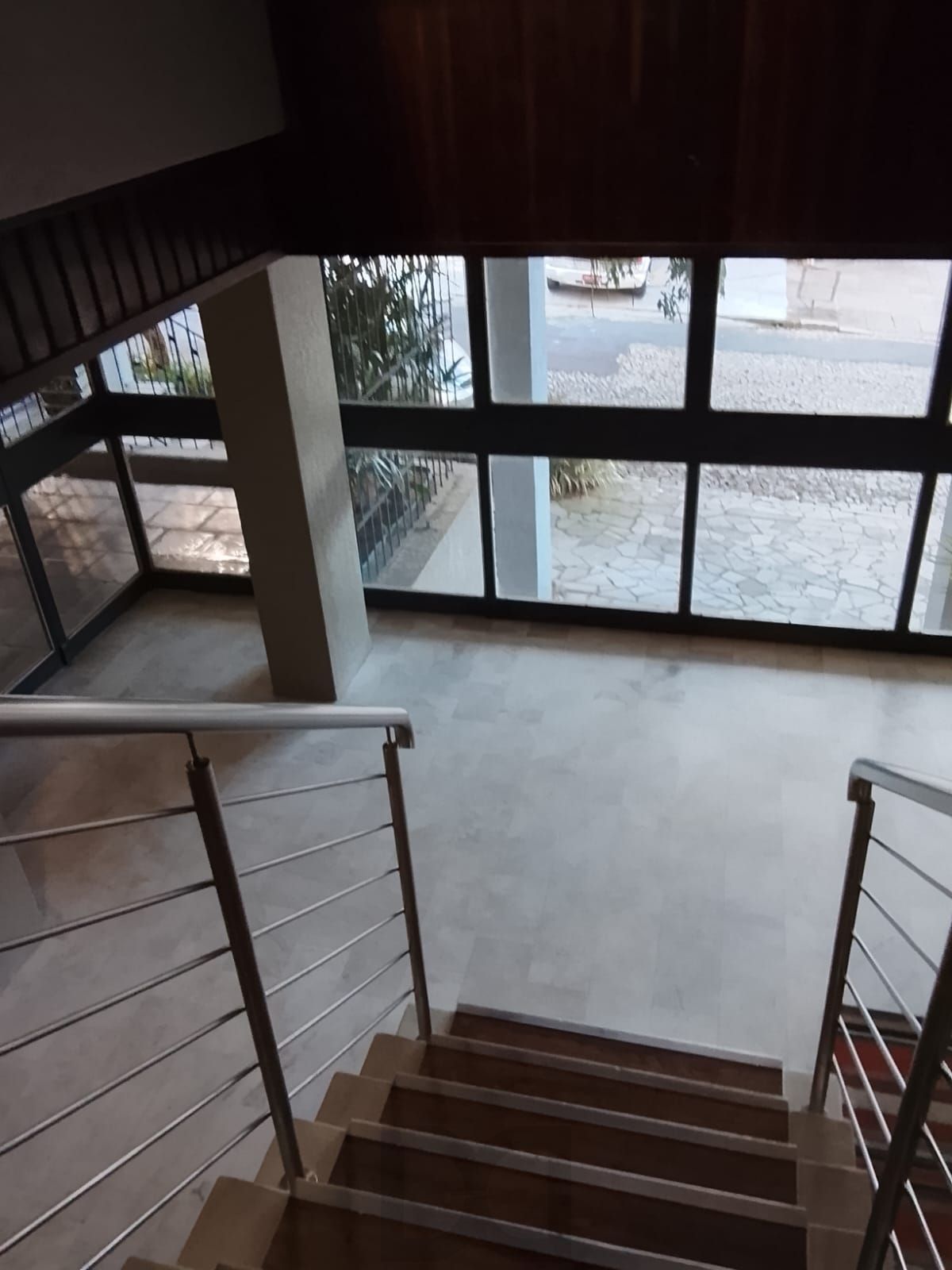 Oportunidade Única! Apartamento Semimobiliado de 3 Quartos e 1 Suíte Região Nobre em Porto Alegre — foto 4