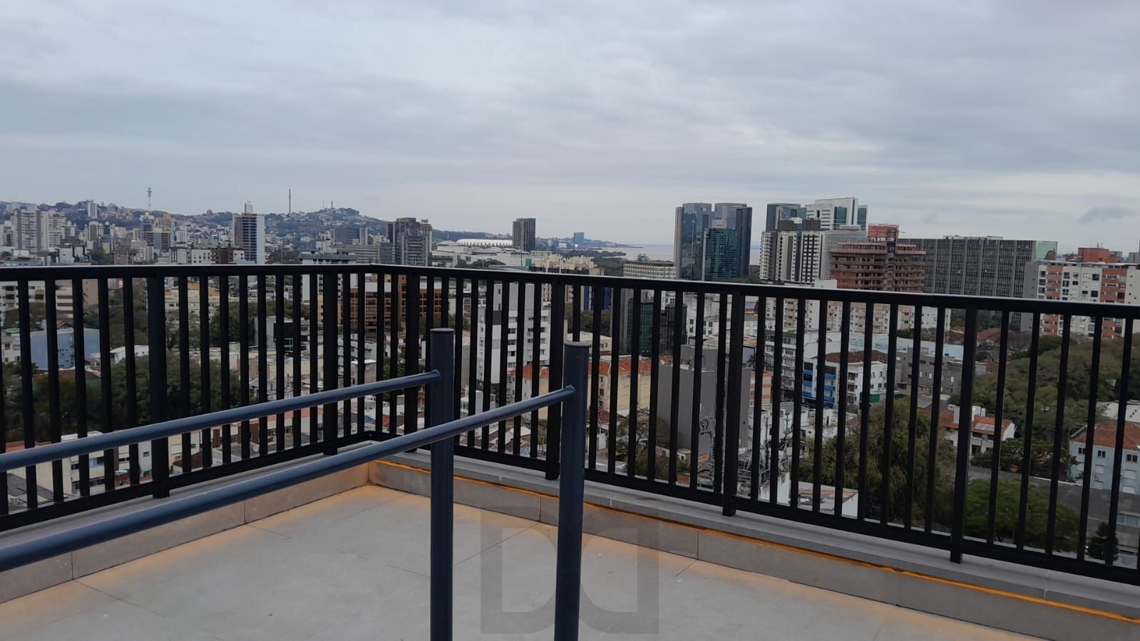 Apartamento novo,2 quartos,andar alto,box,na Cidade baixa e com Infra — foto 10