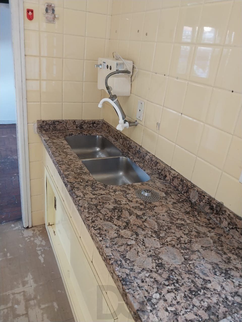 Excelente apartamento 3 dormitório, com Box escriturado - Bairro Santana. Preço Atrativo. — foto 12