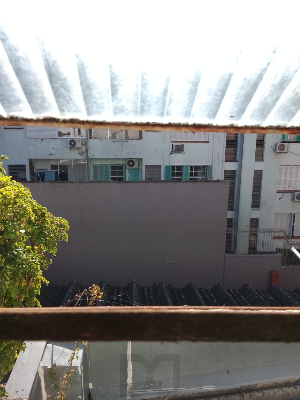 Loja Duplex na Duque de Caxias, desocupada espaço amplo. Preço atrativo. — foto 3