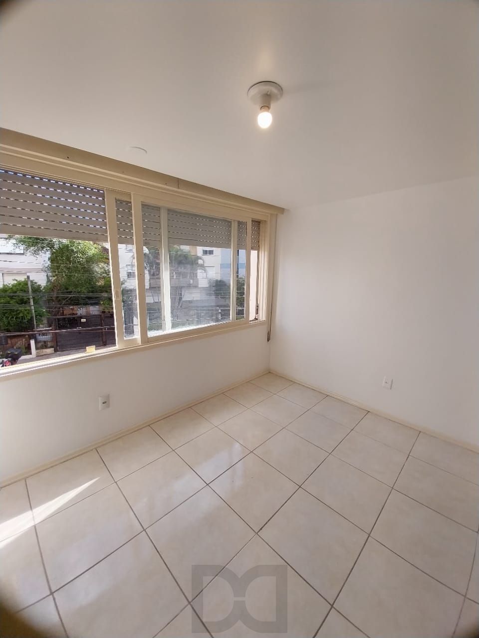 JK na Cidade Baixa, 2 piso, elevador, Preço atrativo. — foto 17