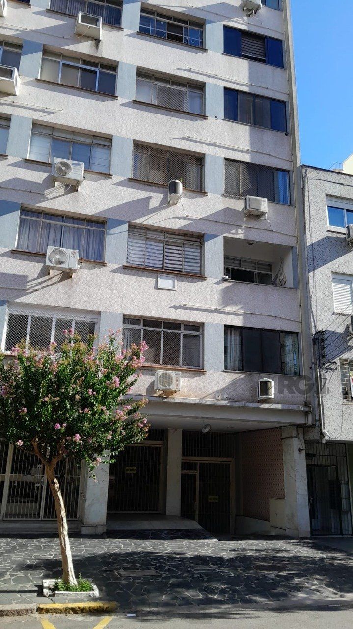 Apartamento 2 Dormitórios,box,elevador,Bairro Centro Histórico — foto 1