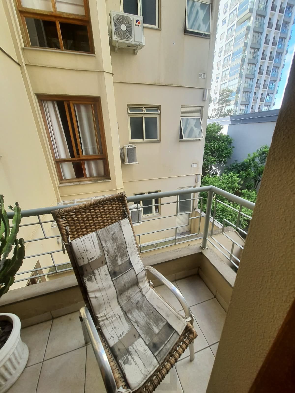 Encantador apto 2D c/sacada, 55 m² no Menino Deus - Porto Alegre — foto 18