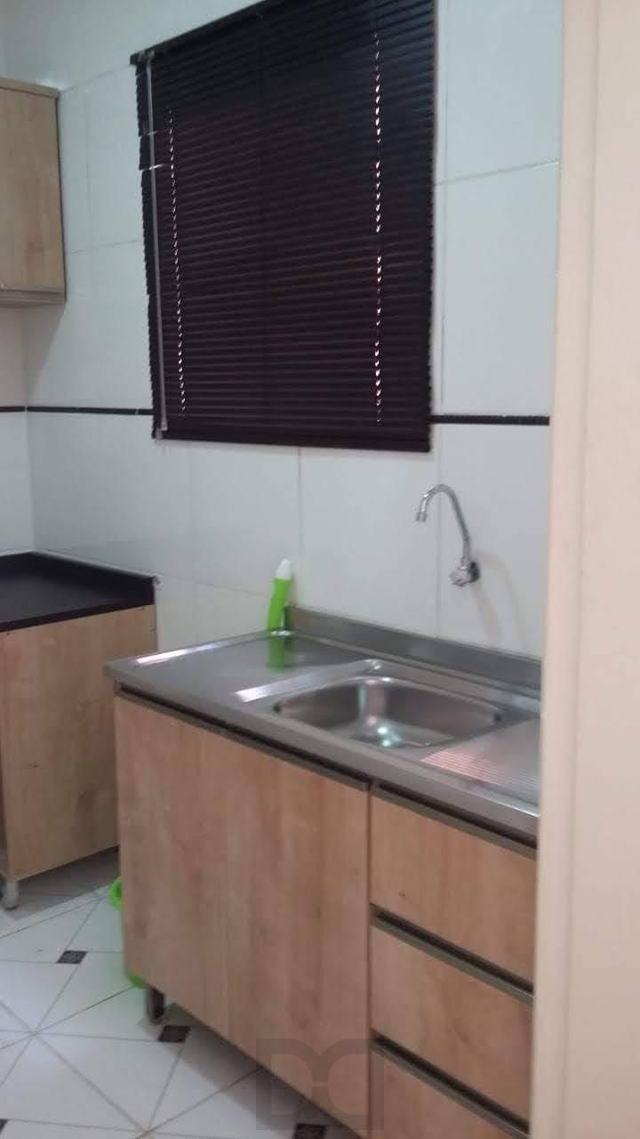 JK / Kitnet AMPLO Cidade Baixa - 1 lance de escada Preço atrativo — foto 15