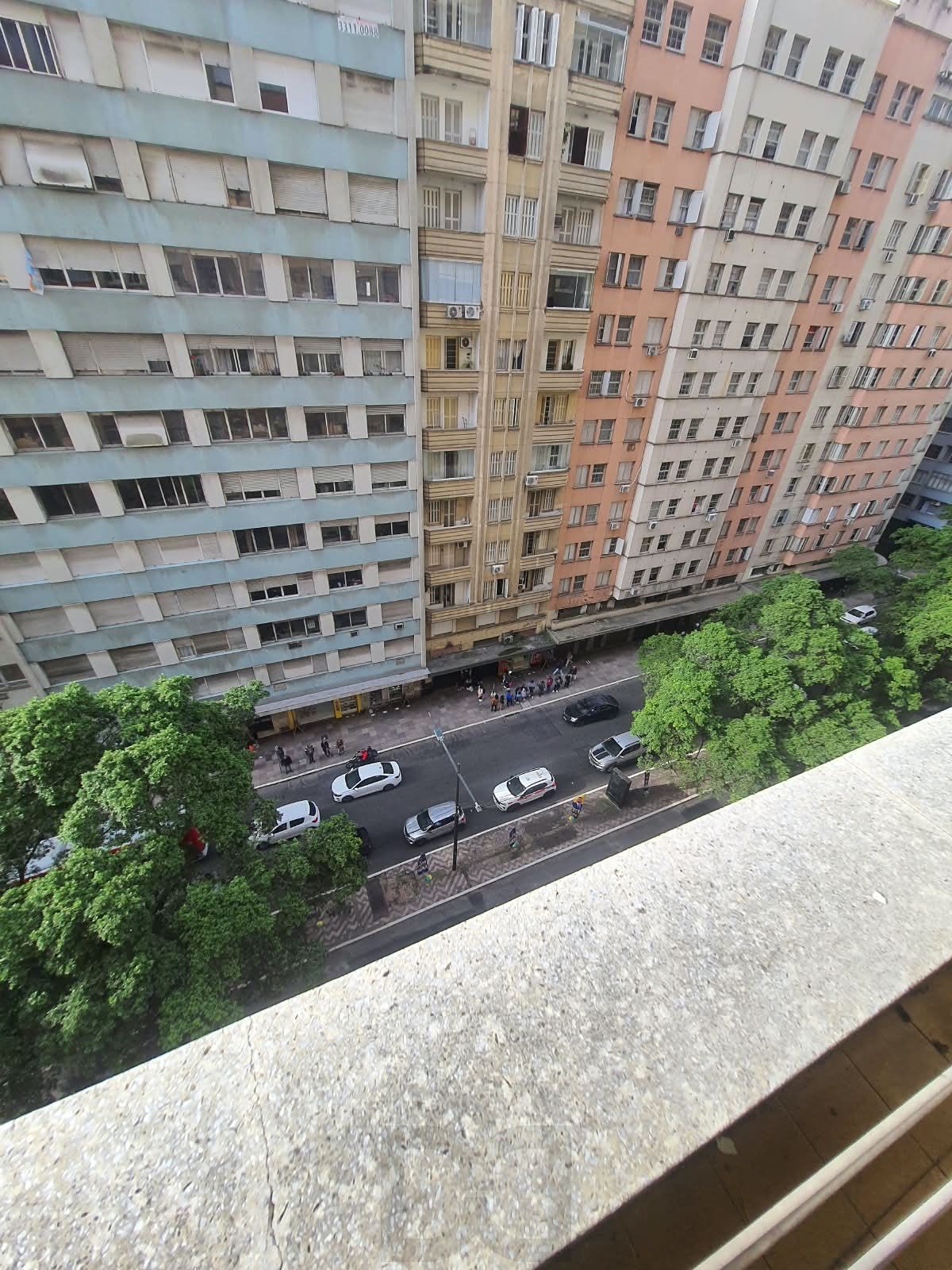Conjunto comercial com Hall, 2 salas, sacada e Banheiro na Salgado filho - Centro Histórico! — foto 14