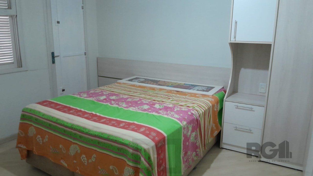 Apartamento na Luiz Manoel,2 dormitórios,desocupado,frente,bairro Santana — foto 4
