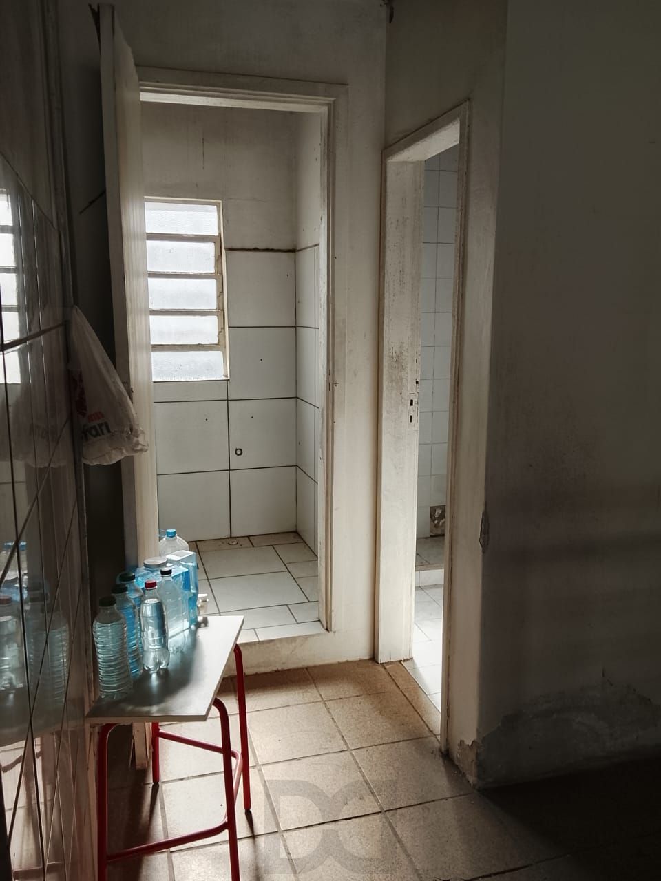 Loja Duplex na Duque de Caxias, desocupada espaço amplo. Preço atrativo. — foto 30