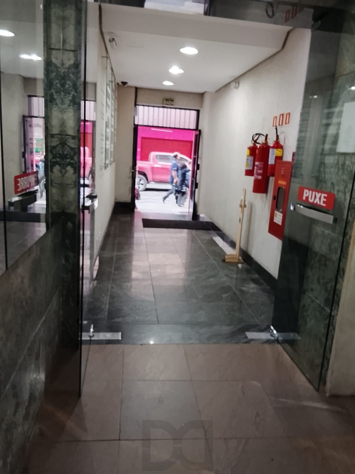 Conj. Comercial Pronto para Uso – Rua dos Andradas (Rua da Praia) Centro Histórico Porto Alegre — foto 3