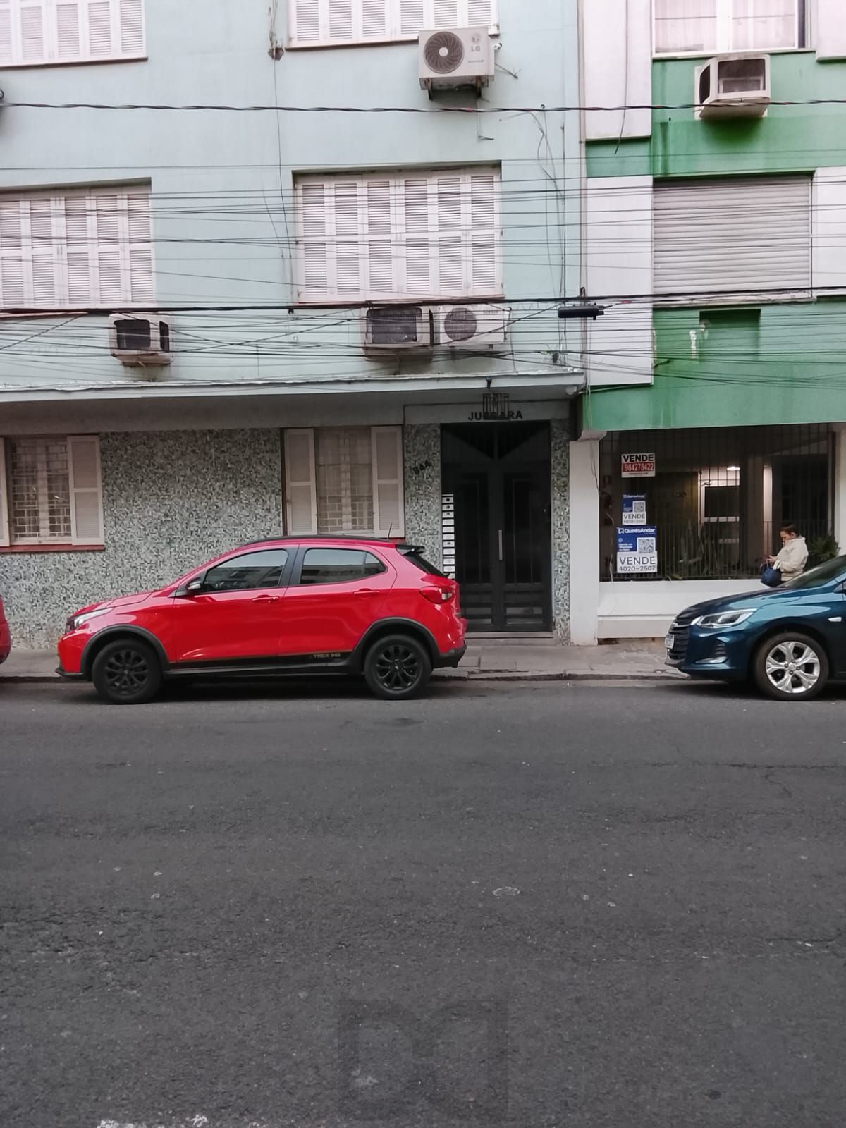 JK / Kitnet AMPLO Cidade Baixa - 1 lance de escada Preço atrativo — foto 3