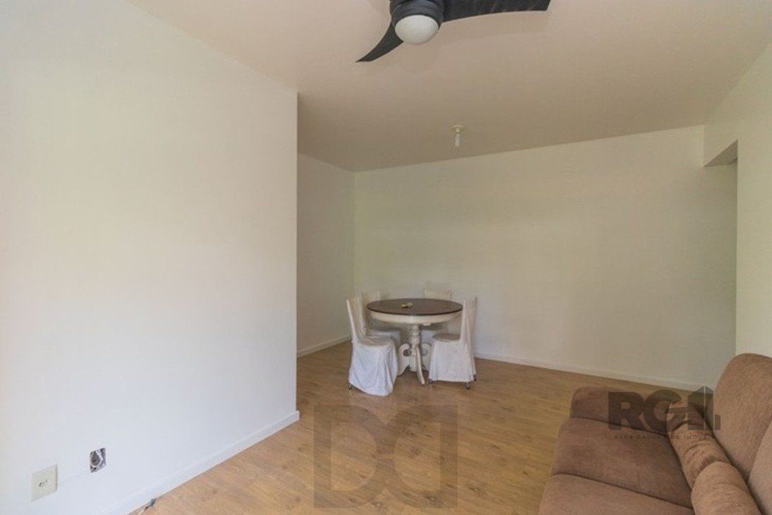 Apartamento 2 Dormitórios,Suíte,Elevador e Garagem no Bairro Santana — foto 18