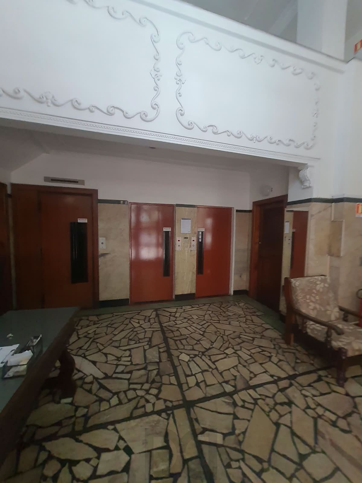 Conjunto comercial com Hall, 2 salas, sacada e Banheiro na Salgado filho - Centro Histórico! — foto 3