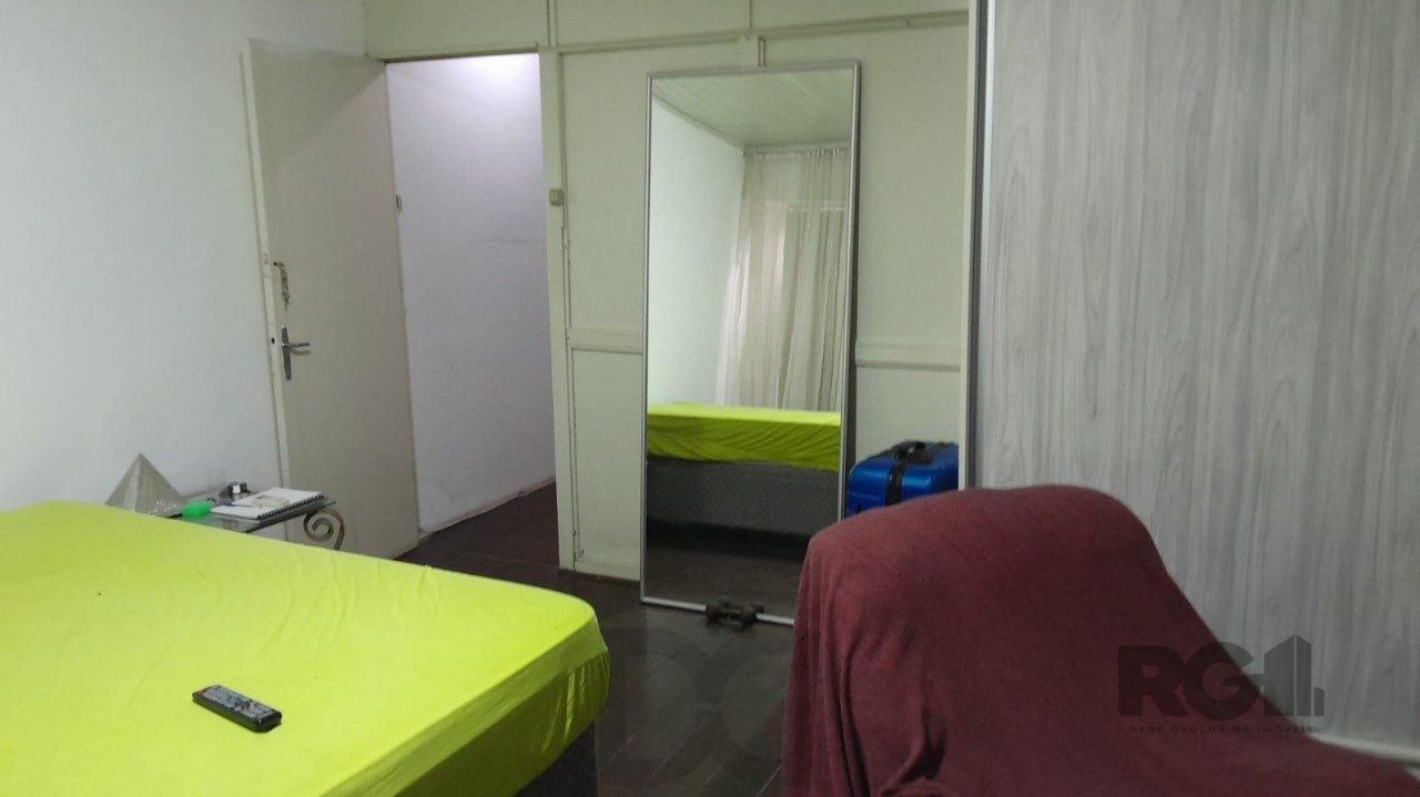 Casa comercial ou residencial com 2 pisos,,próximo Av.Cristovão Colombo — foto 5