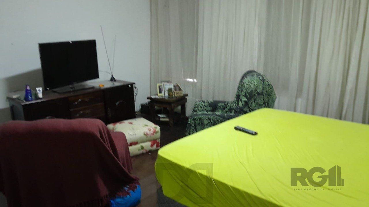 Casa comercial ou residencial com 2 pisos,,próximo Av.Cristovão Colombo — foto 4