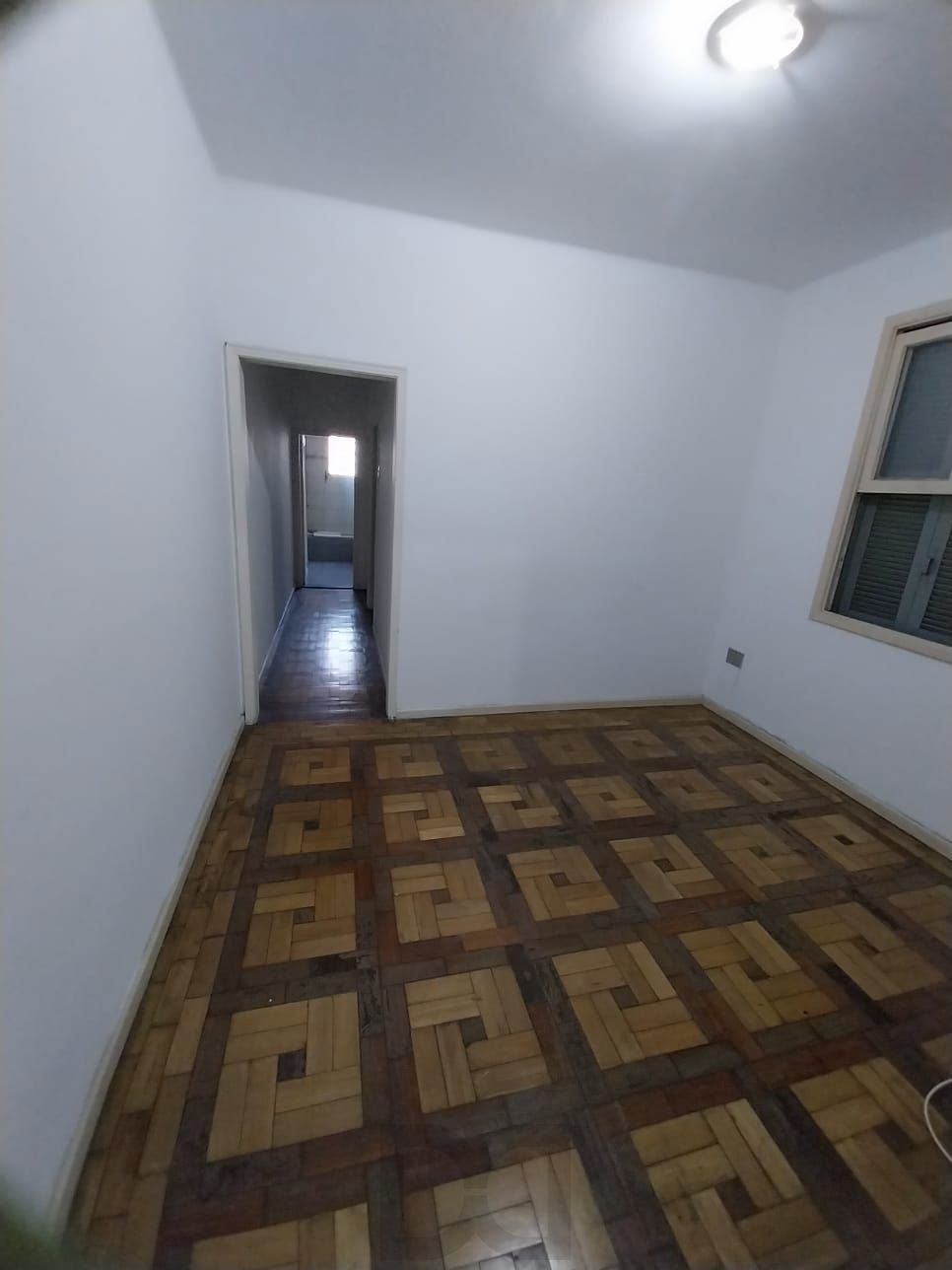 Oportunidade apto 2 dormitórios, c/ sacada em um deles e área de serviço. Centro Histórico P. Alegre. — foto 26