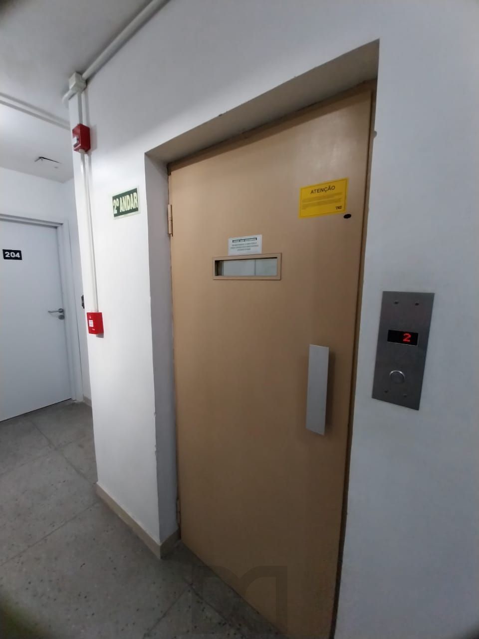 JK na Cidade Baixa, 2 piso, elevador, Preço atrativo. — foto 10