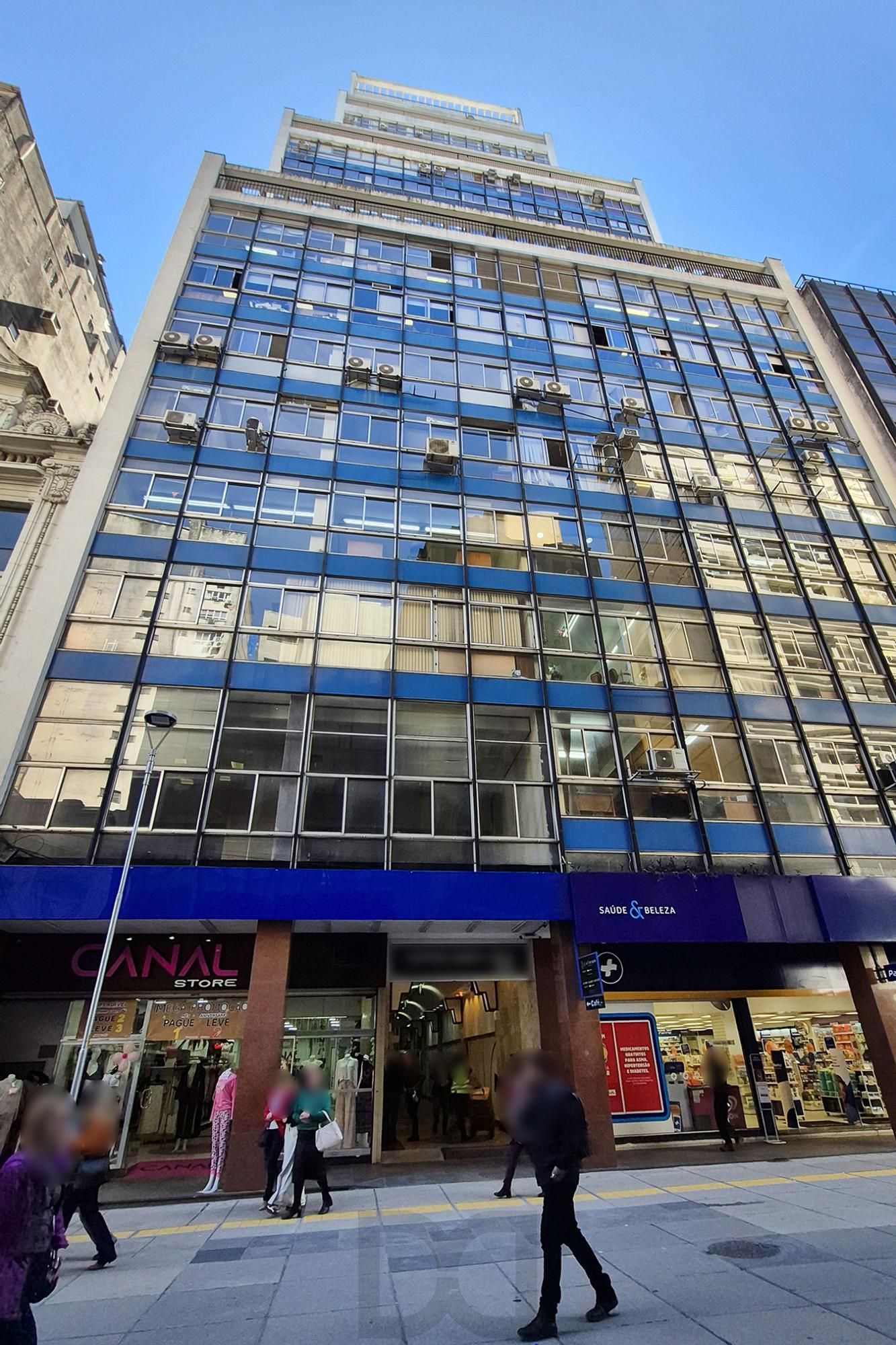 OPORTUNIDADE - Conjunto Comercial, meio andar inteiro com várias salas e salão! — foto 59