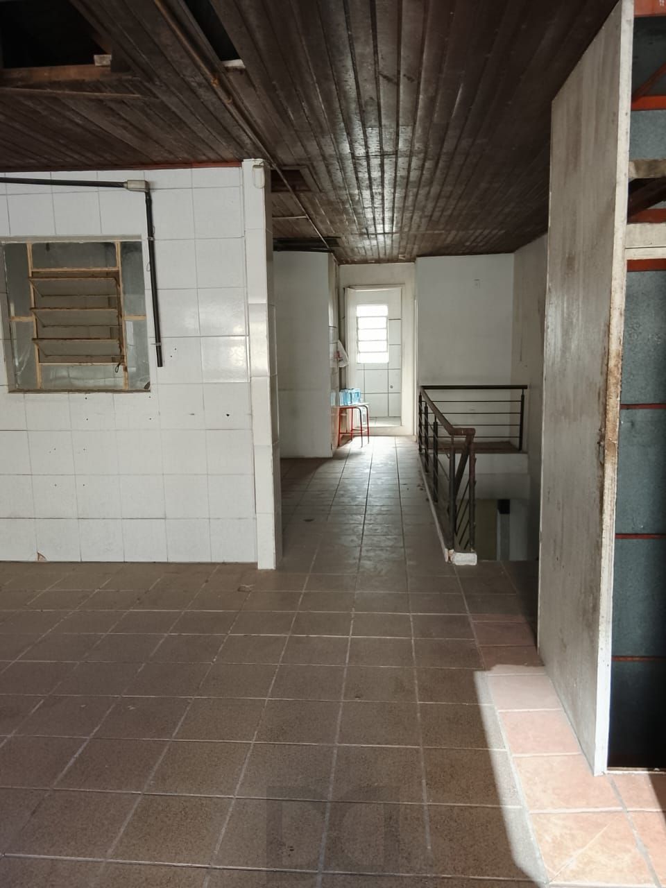 Loja Duplex na Duque de Caxias, desocupada espaço amplo. Preço atrativo. — foto 32