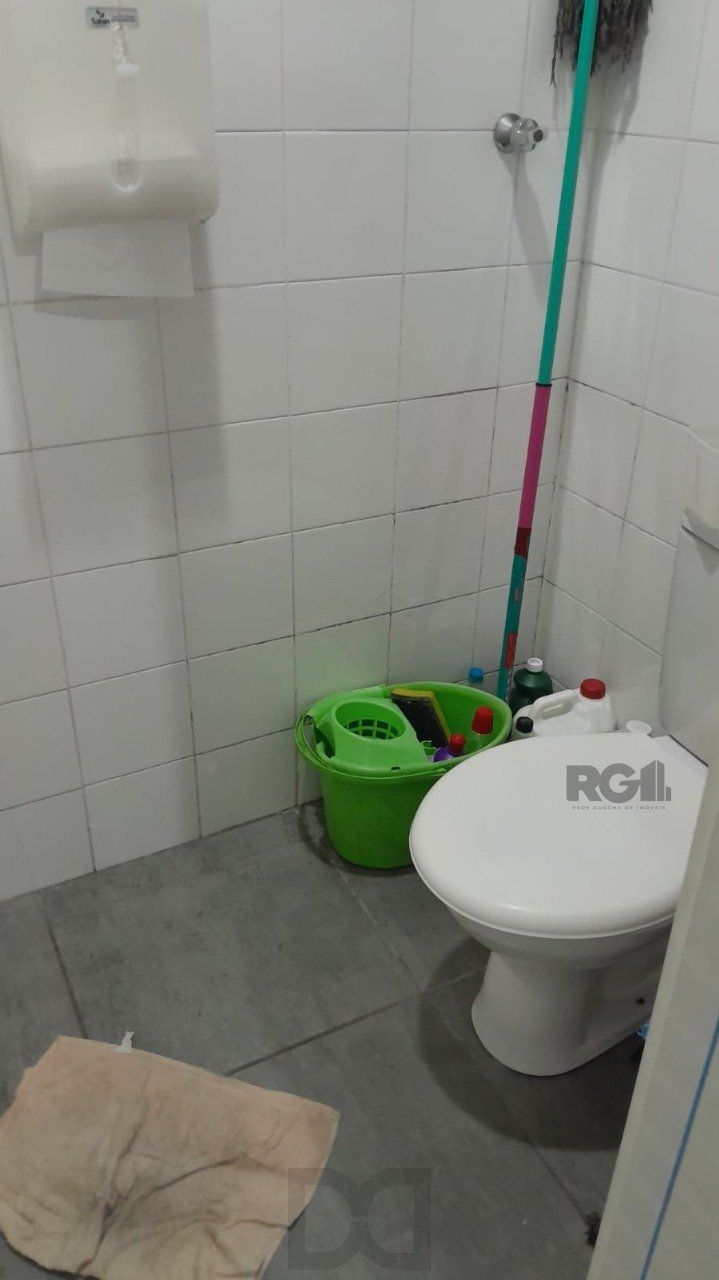 Sala térrea,com 78 m2 de pátio,com 200,98m2,na Lima e Silva — foto 3