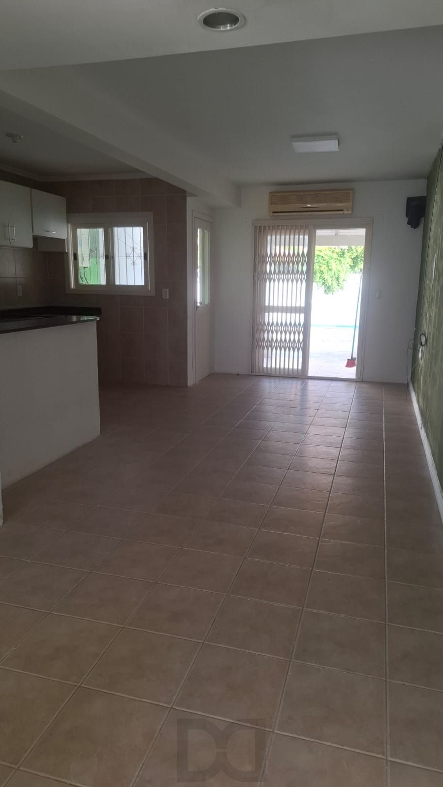 Excelente Casa / Sobrado na Zona Sul - Guarujá - Porto Alegre - preço competitivo! — foto 6