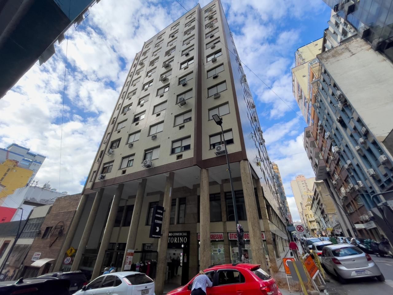Oportunidade - 1D e demais peças - Centro Histórico - P. Alegre — foto 1