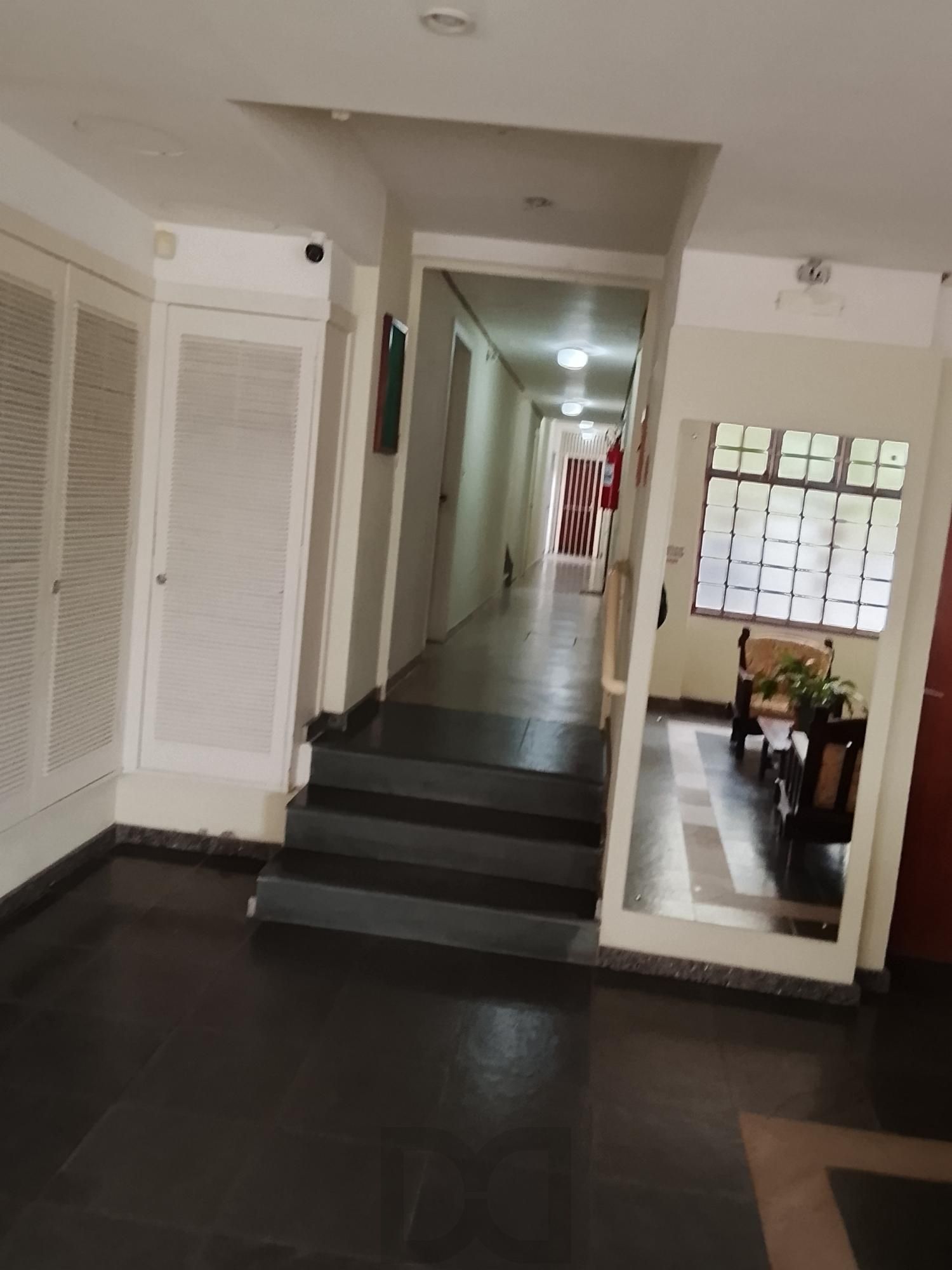Excelente apto Lateral. 1D, sala, coz, área de serv. banh. Preço Atrativo! — foto 20