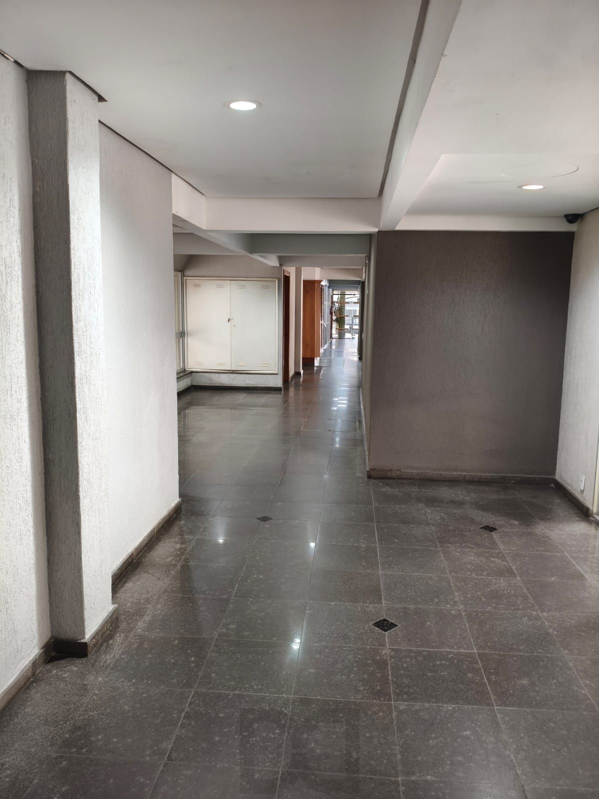 Oportunidade 2D, 2 Banheiros - Cidade Baixa - Porto Alegre - Preço Atrativo — foto 25