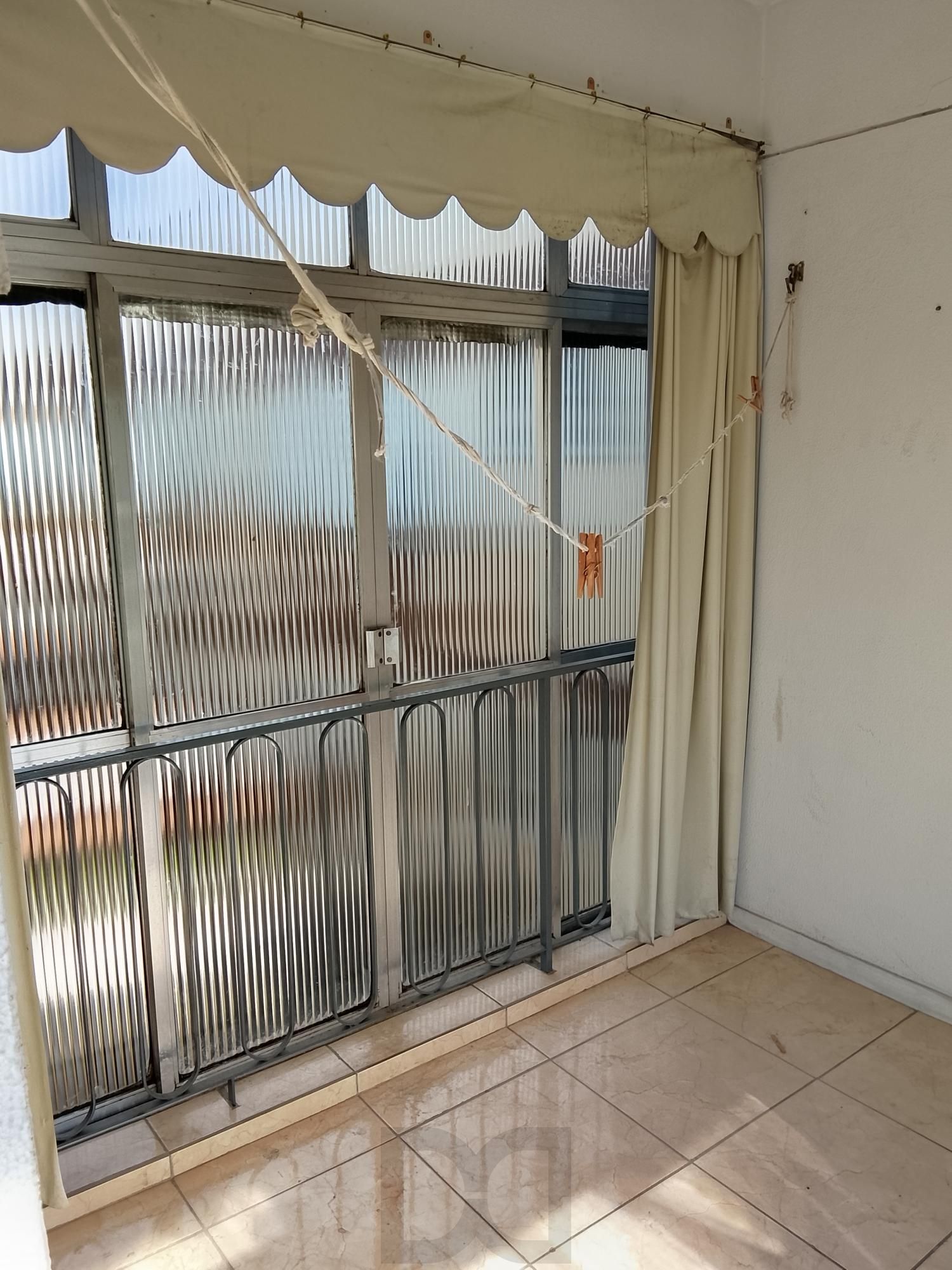 Ótimo apartamento 1D, desocupado na Medianeira, preço atrativo. — foto 15