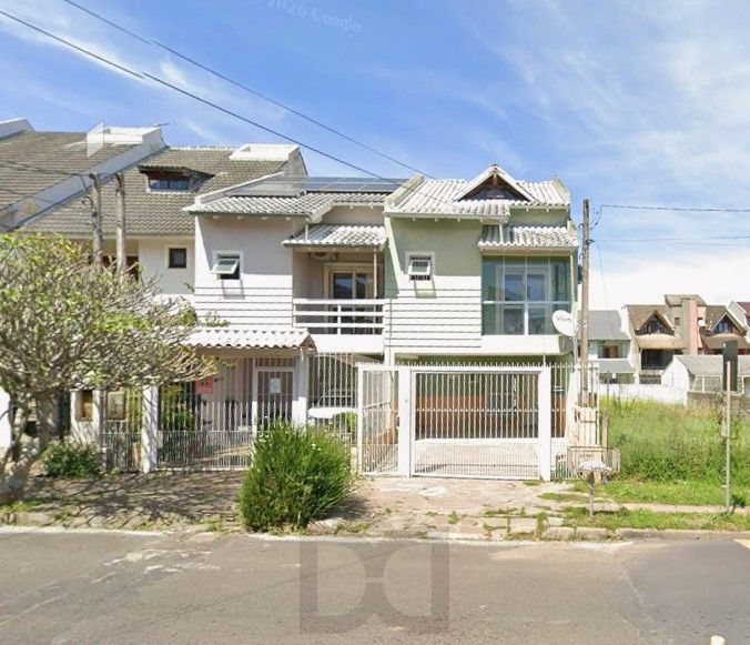 Excelente Casa / Sobrado na Zona Sul - Guarujá - Porto Alegre - preço competitivo! — foto 1