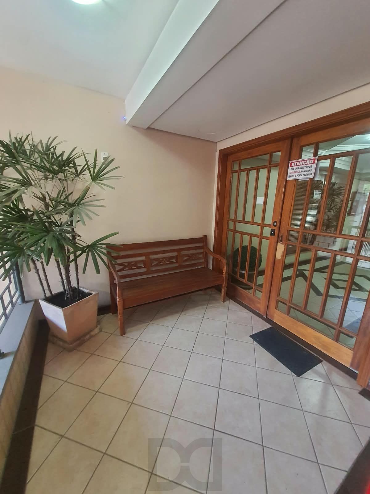 Encantador apto 2D c/sacada, 55 m² no Menino Deus - Porto Alegre — foto 4