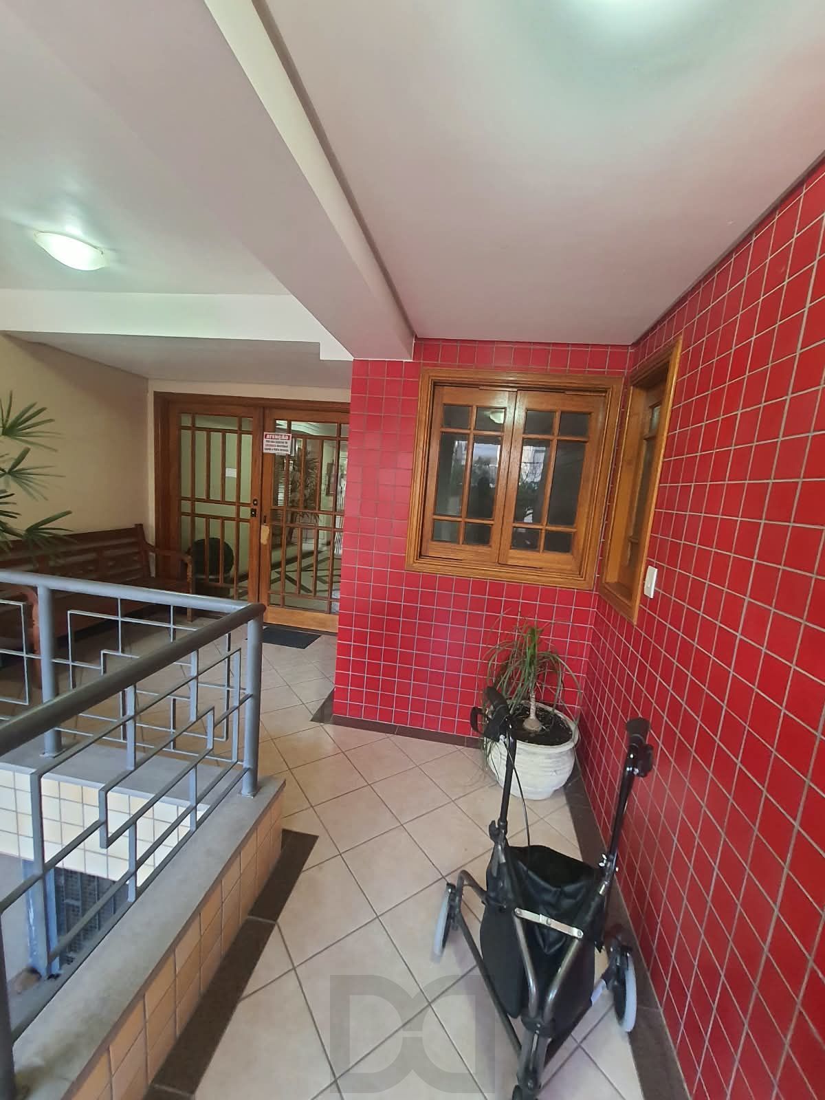 Encantador apto 2D c/sacada, 55 m² no Menino Deus - Porto Alegre — foto 3