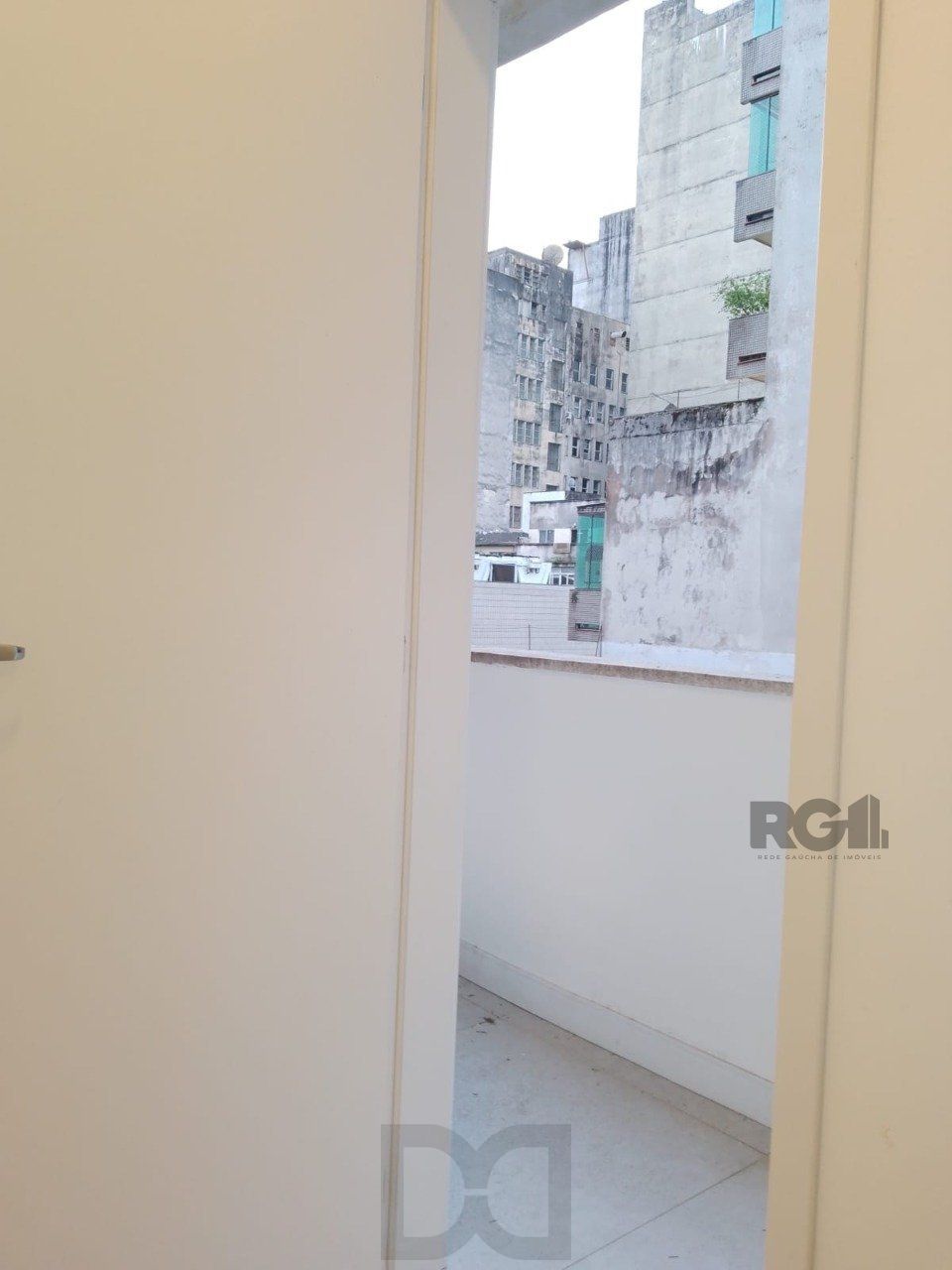 Raridade, apartamento 3 dormitórios,reformado, desocupado,no Centro — foto 18