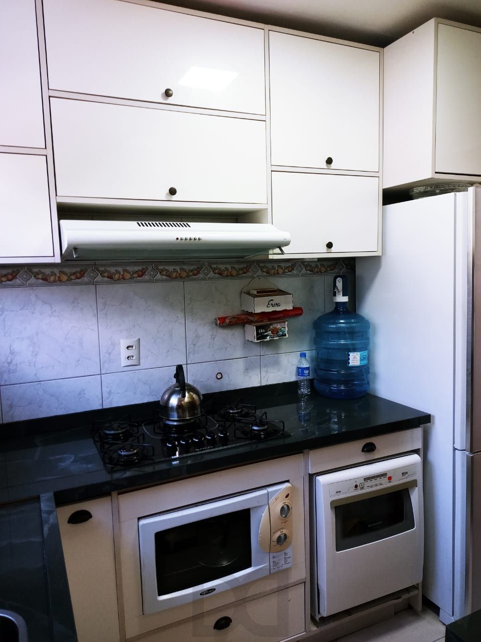 Apartamento com 2 Quartos,com box,no Bairro Humaitá — foto 34