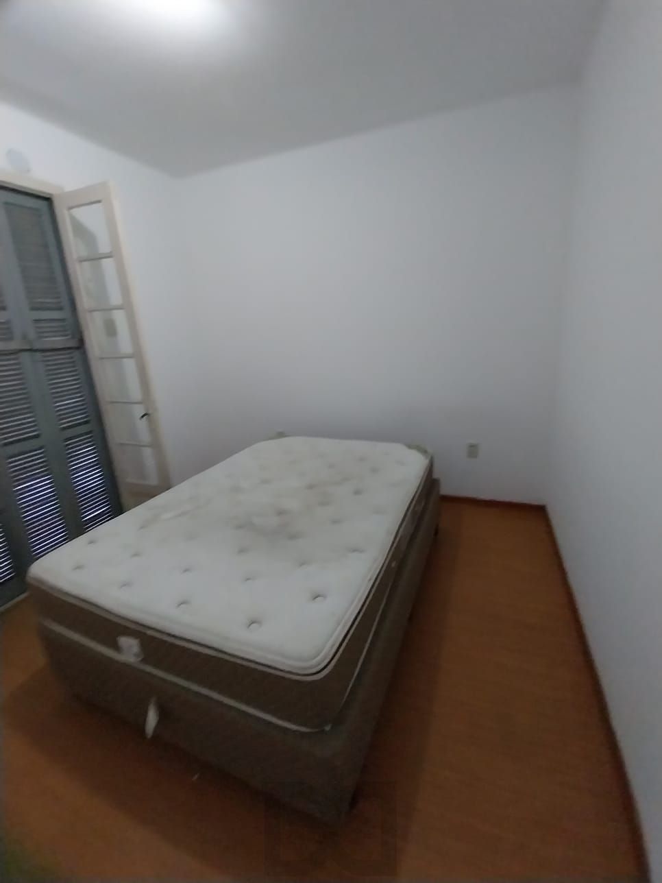 Oportunidade apto 2 dormitórios, c/ sacada em um deles e área de serviço. Centro Histórico P. Alegre. — foto 15