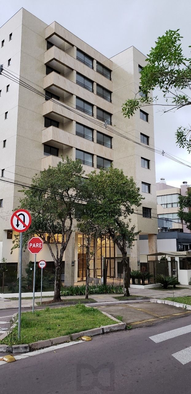 Apartamento para Venda - 70.67m², 2 dormitórios, sendo 1 suites, 2 vagas - Petrópolis — foto 1