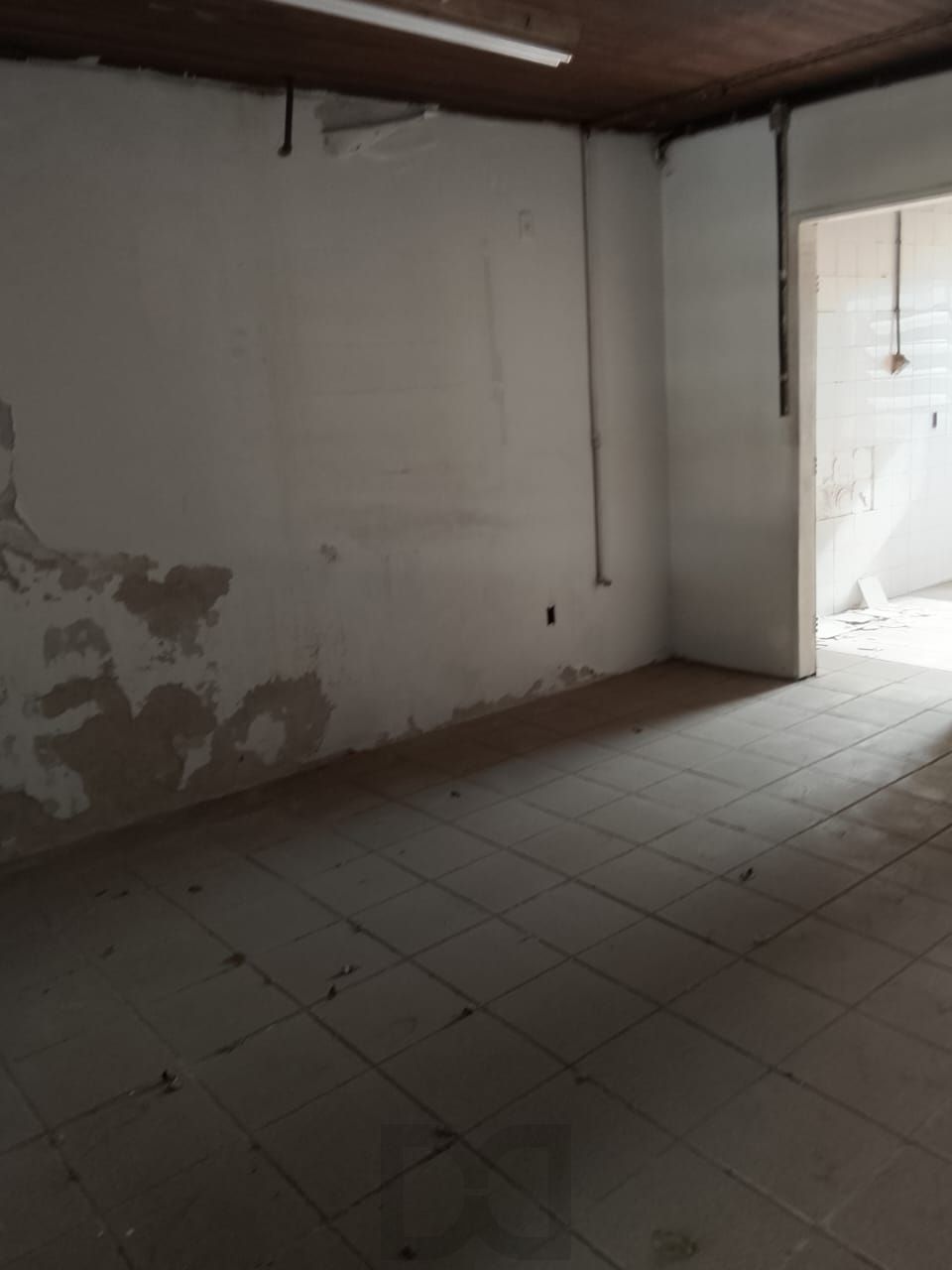 Loja Duplex na Duque de Caxias, desocupada espaço amplo. Preço atrativo. — foto 31