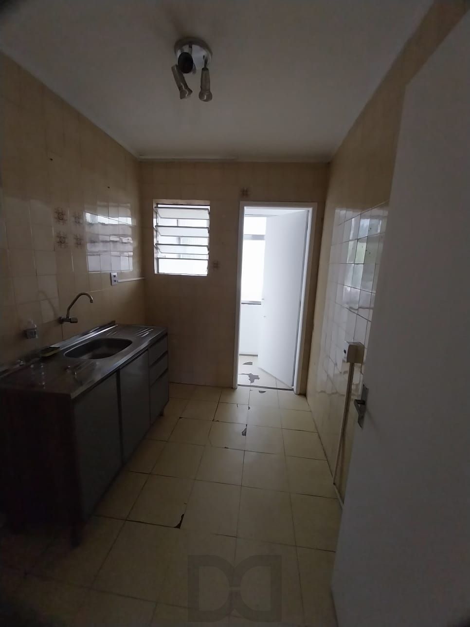 Apto 1D desocupado com BOX no Humaitá P. Alegre, Preço Atrativo — foto 35