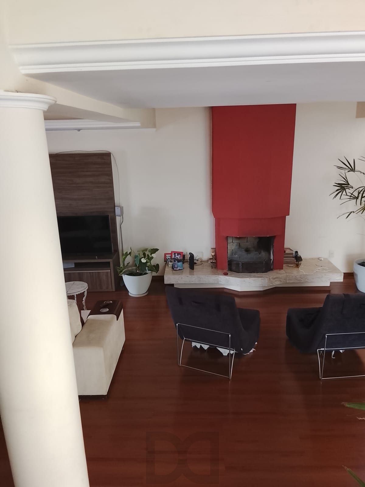 CASA / SOBRADO 5D e 10 vagas 3 Banheiros - Pátio enorme c/ Jacuzi e Pergolado - Living 3 ambientes - Sta Teresa — foto 8
