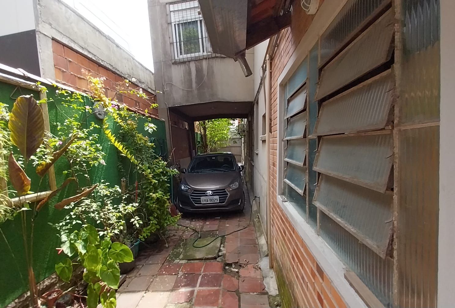 Ótimo Terreno Cidade Baixa, 480,48 m². Plano, com 2 casas em cima. — foto 3