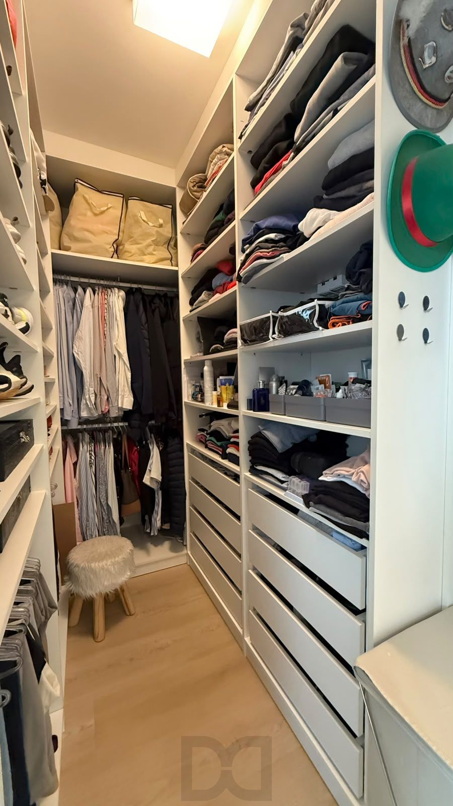 Apartamento a venda no Passo D'areia, 80 m2 com 2 dormitórios e 2 vagas cobertas. — foto 14