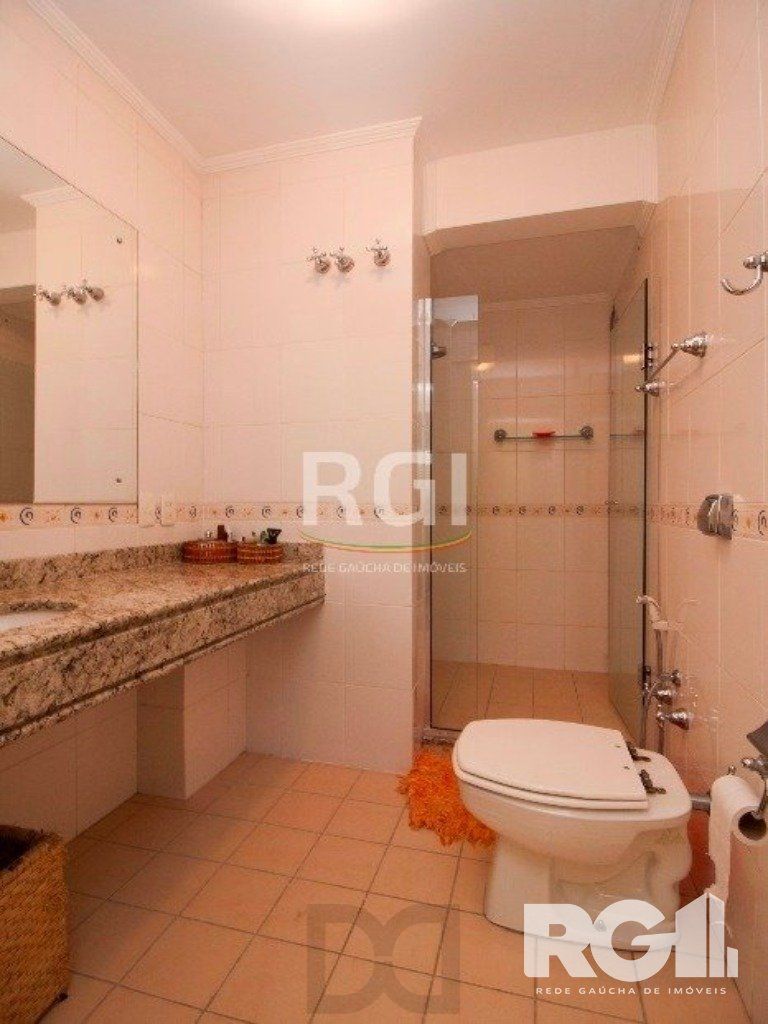 Apartamento a venda, de 176 m2 com 3 dormitórios no Moinhos de Ventos em Porto Alegre. — foto 13
