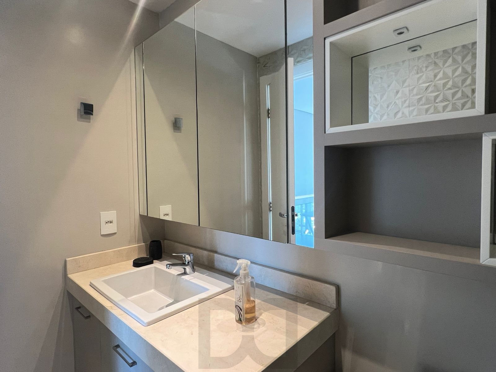 Apartamento duplex a venda, mobiliado e decorado, planta de 57 m2 com 1 dormitório, 2 vagas e 1 depósito. — foto 21