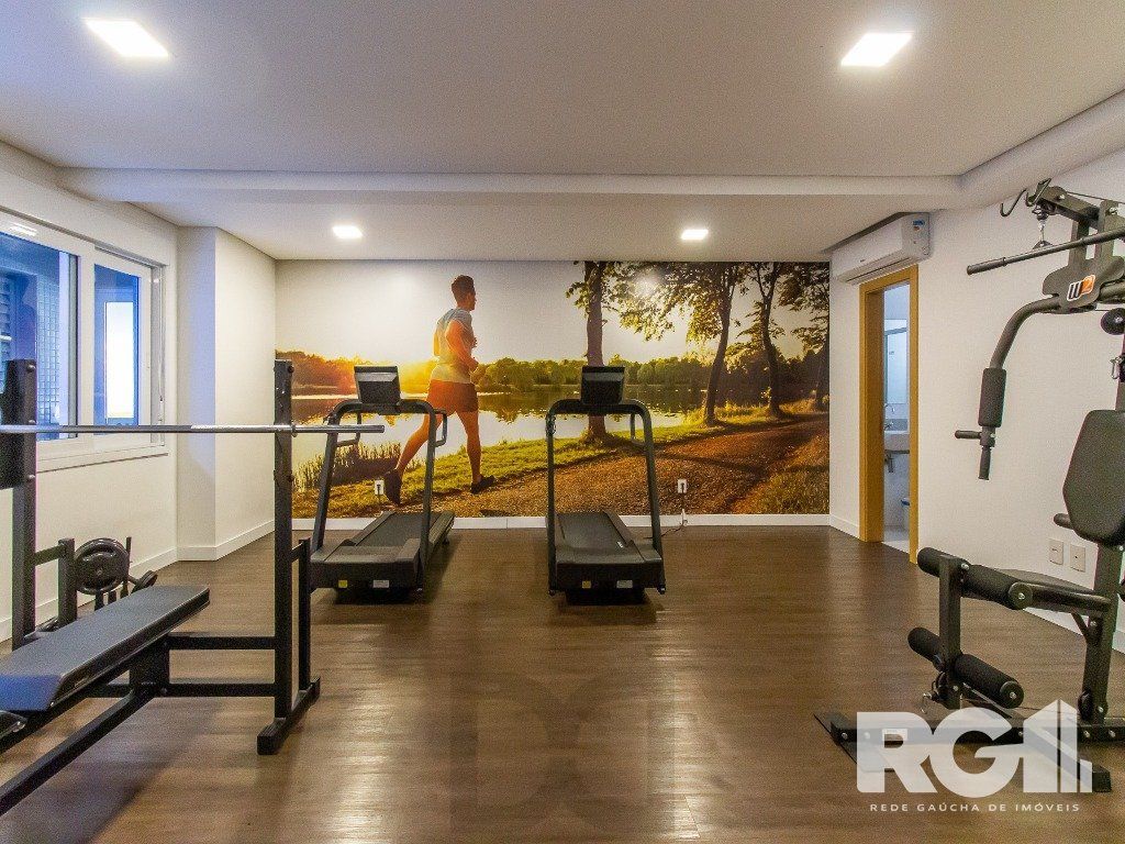 Belíssimo apartamento todo decorado por arquiteto. Apartamento com 170 m2, 3 suítes, sendo 1 suíte máster no bairro Petrópolis. — foto 49